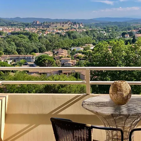 Panorama & Bed and breakfast 4*