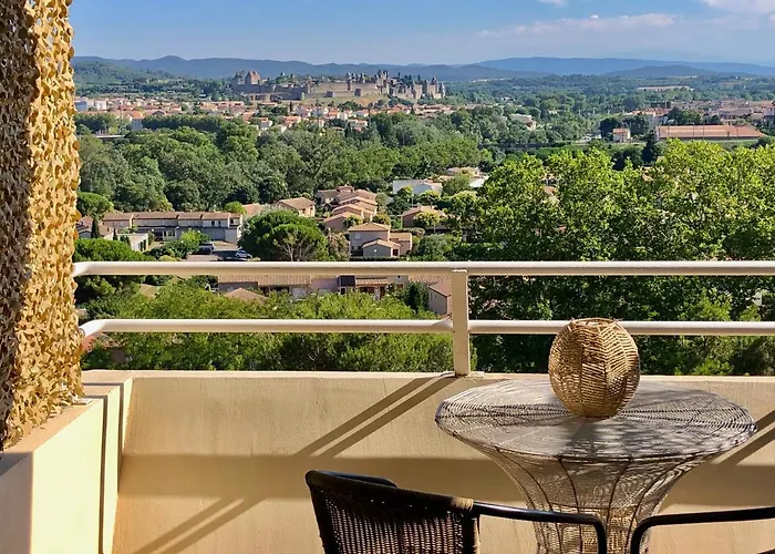 Panorama & Bed & Breakfast 4*