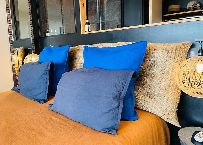 Panorama & Bed & Breakfast 4*